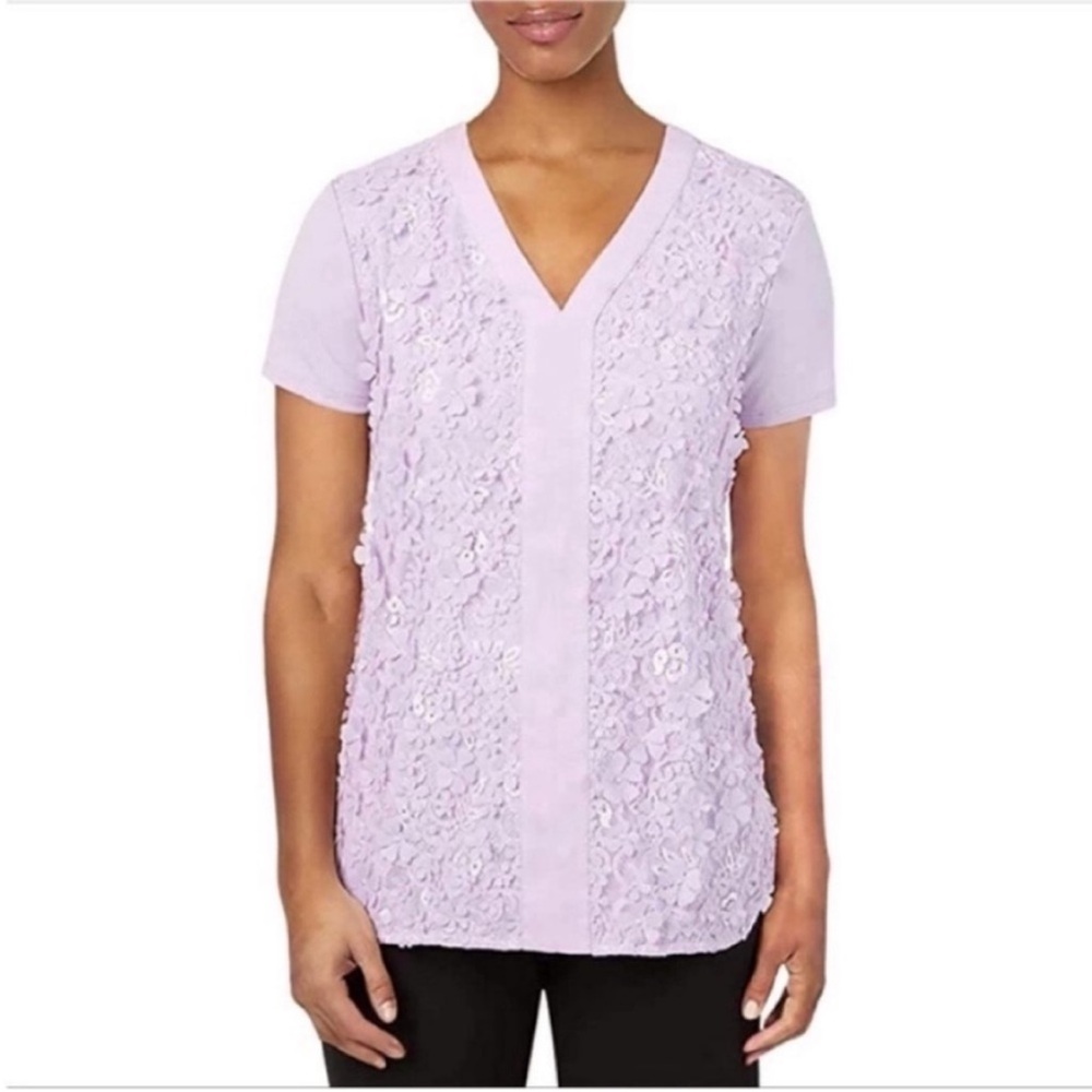 Badgley Mischka shirt lavender purple floral 3D v neck short sleeves